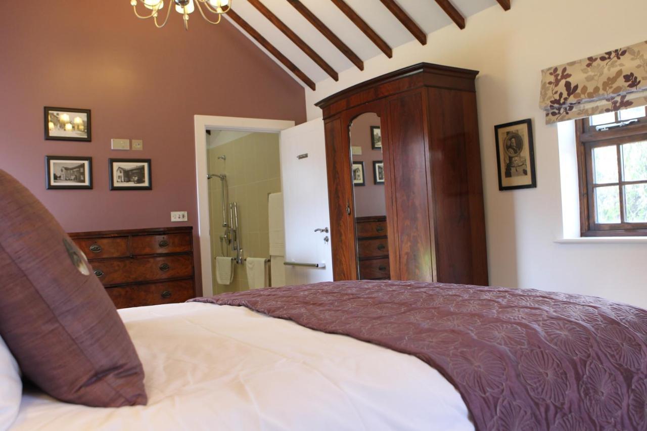 The Compasses Hotel เชมส์ฟอร์ด ห้อง รูปภาพ