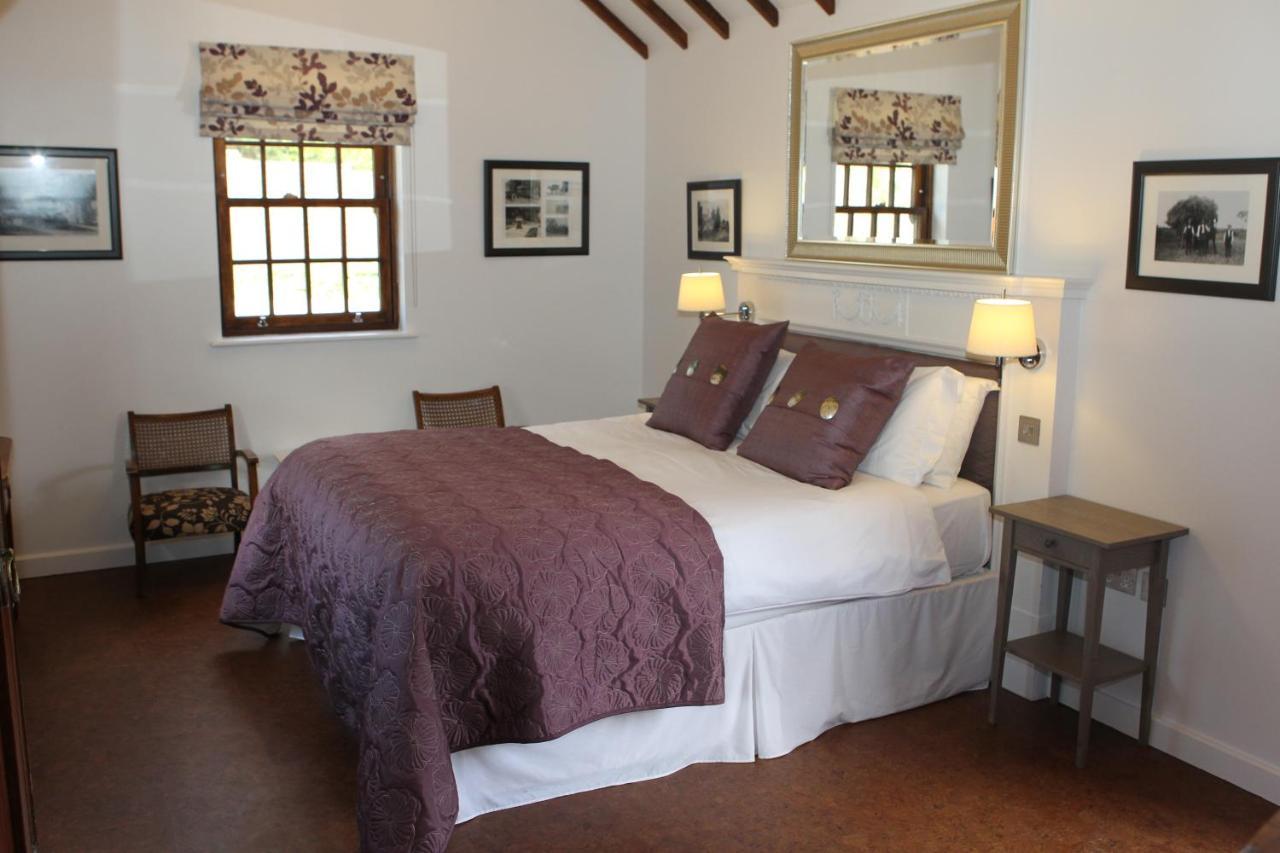 The Compasses Hotel เชมส์ฟอร์ด ห้อง รูปภาพ