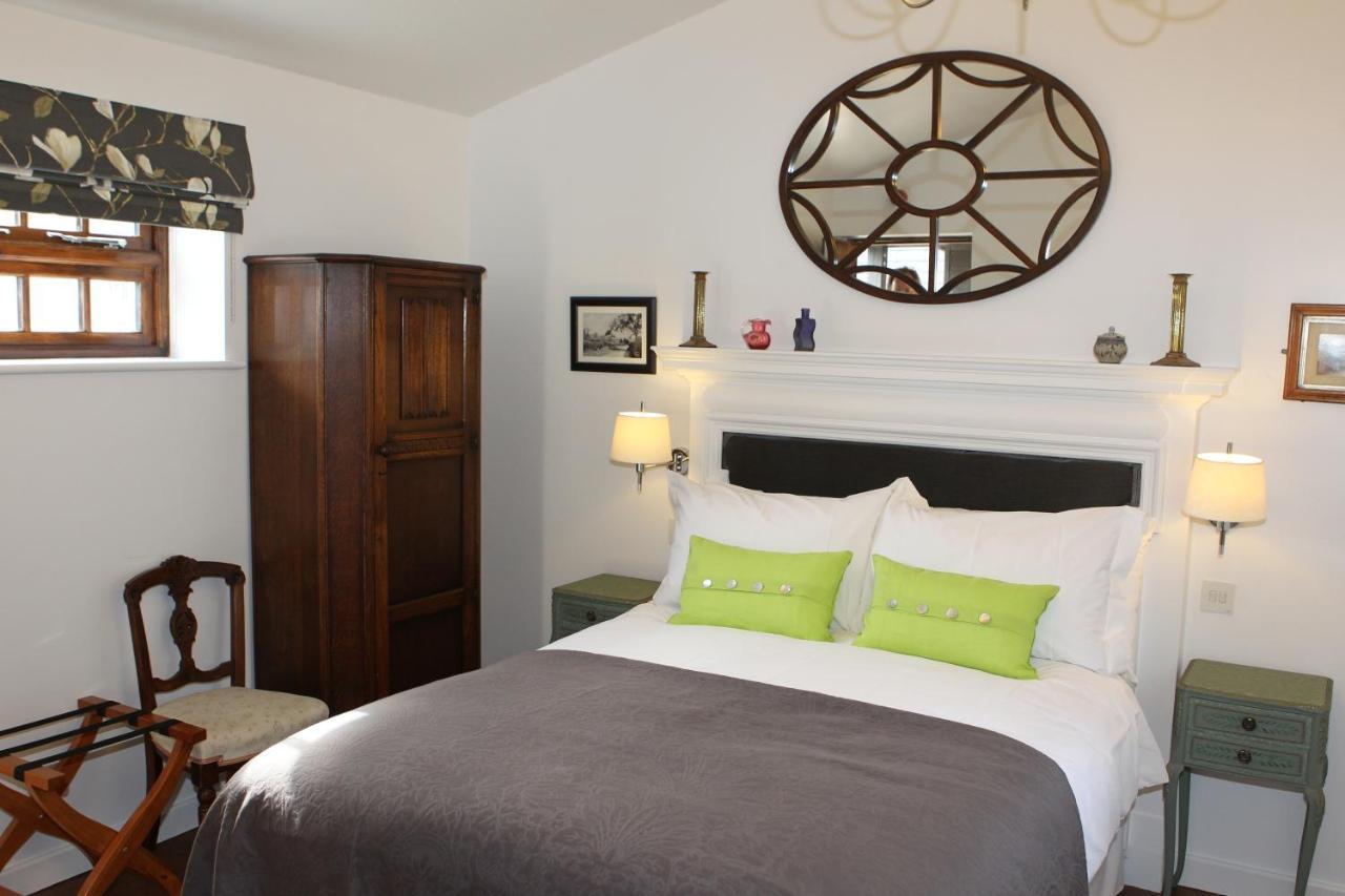 The Compasses Hotel เชมส์ฟอร์ด ห้อง รูปภาพ
